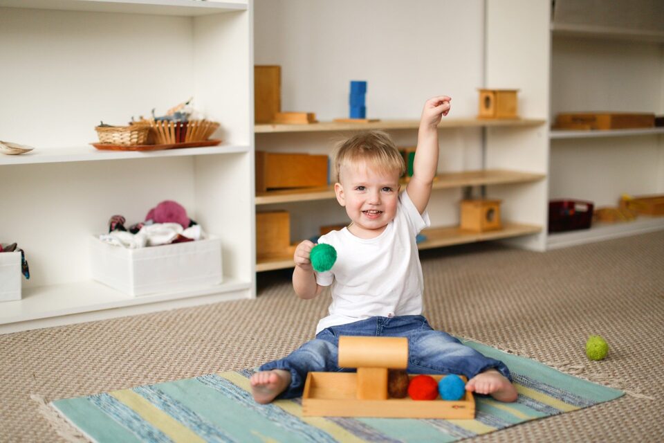Système Montessori : les meilleurs matériels pour le développement des enfants