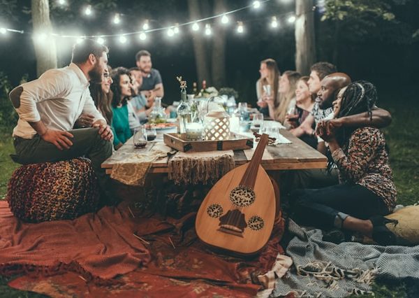 Comment les tendances du camping redéfinissent-elles nos escapades en pleine nature ?