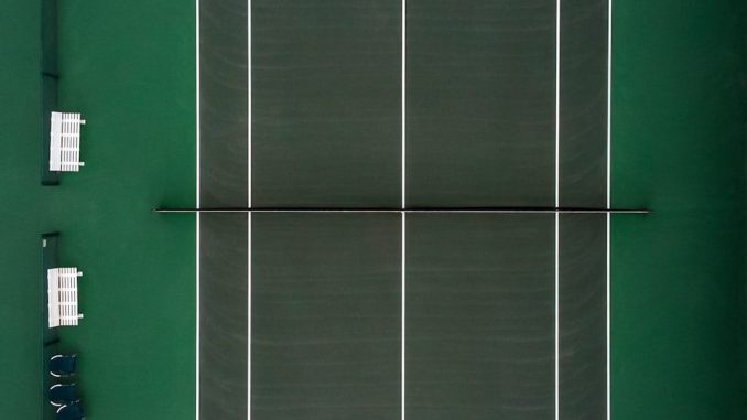 green tennis court